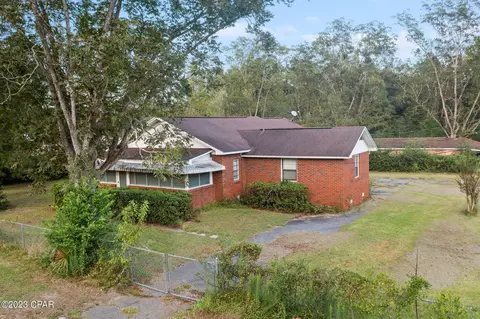 527 Main St, Chipley, FL 32428 photo 3