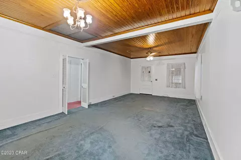 527 Main St, Chipley, FL 32428 photo 7