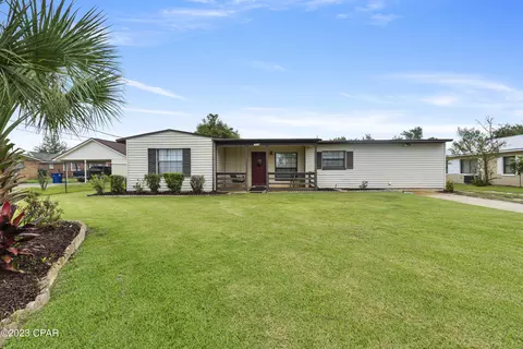 1016 W 10th Ct, Panama City, FL 32401