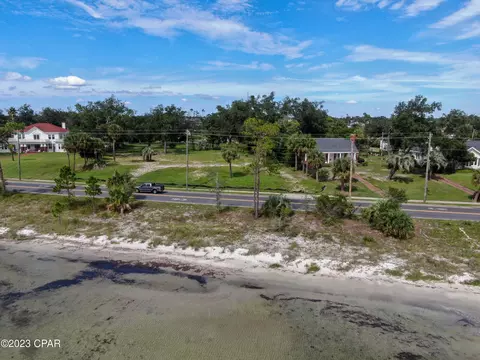 939 W Beach Dr, Panama City, FL 32401
