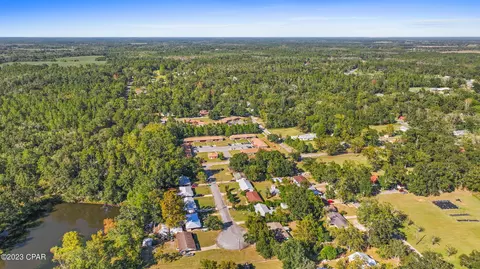555 Davis St, Chipley, FL 32428 photo 39