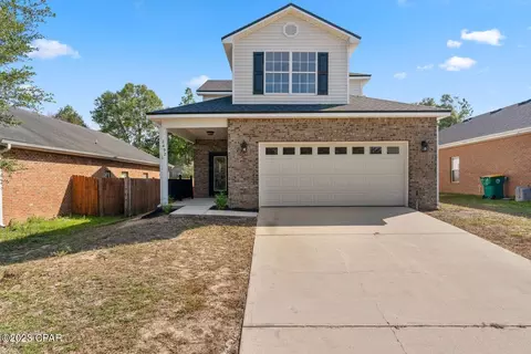 2492 S Lakeview Dr, Crestview, FL 32536