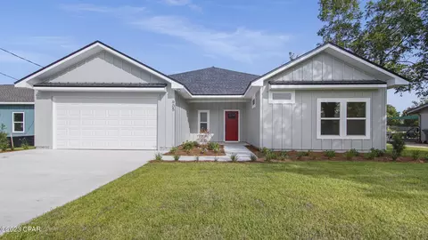 905 Arkansas Ave, Lynn Haven, FL 32444
