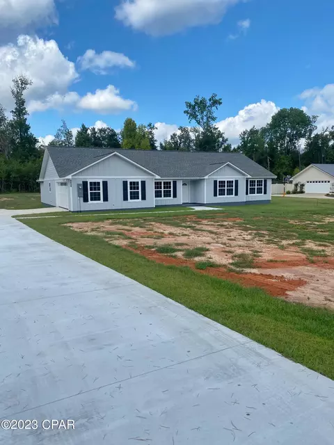 4658 Sheffield Dr, Marianna, FL 32446
