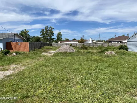 3904 W 24th St, Panama City, FL 32405