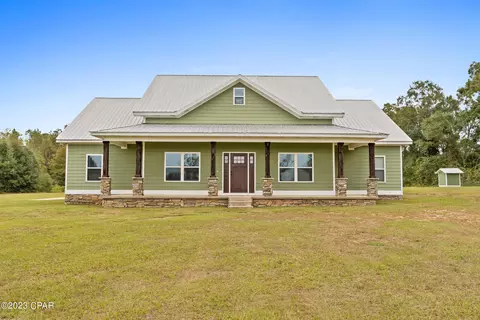 5256 Smokey Rd, Graceville, FL 32440