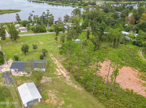 7815 Lake Seminole Rd, Sneads, FL 32460