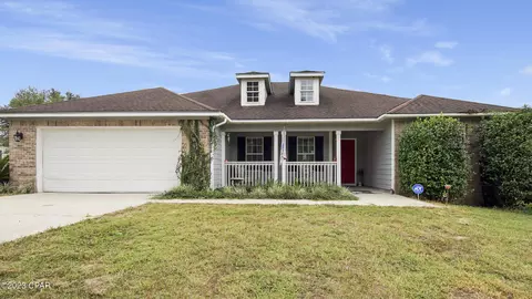 4019 Comanche Rd, Caryville, FL 32427