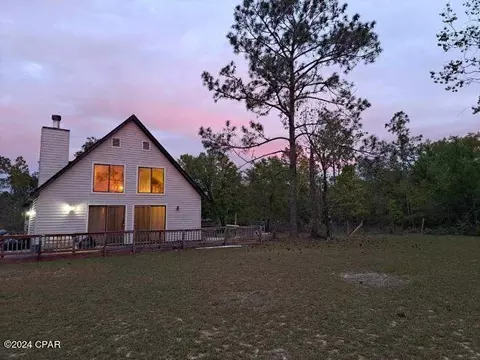 572 Fairview Rd, Alford, FL 32420