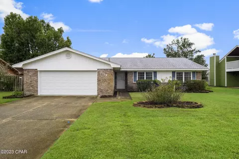 2128 Shamrock Ln, Lynn Haven, FL 32444