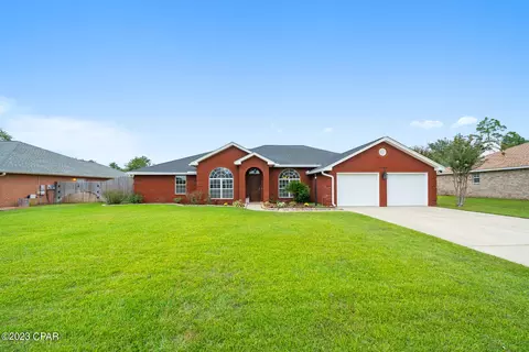 1404 Dunnett Rd, Lynn Haven, FL 32444