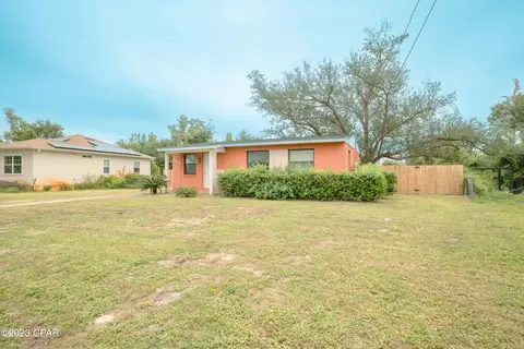 2214 Edgewood Dr, Panama City, FL 32405