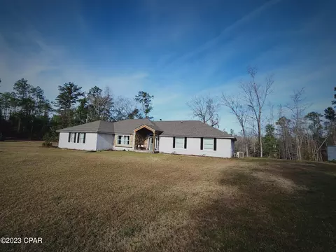 2145 Courdt Ln, Marianna, FL 32448