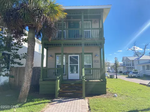 5818 Jasmine Ct, Panama City, FL 32404