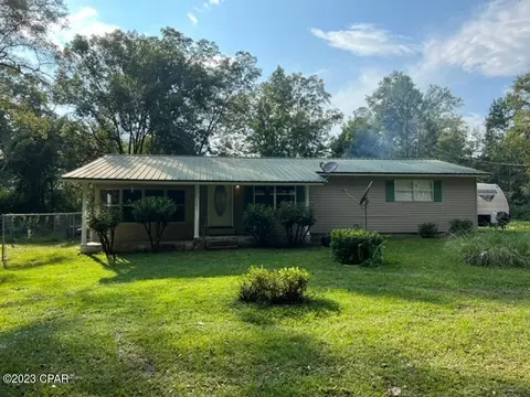 1074 Vashti St, Bonifay, FL 32425