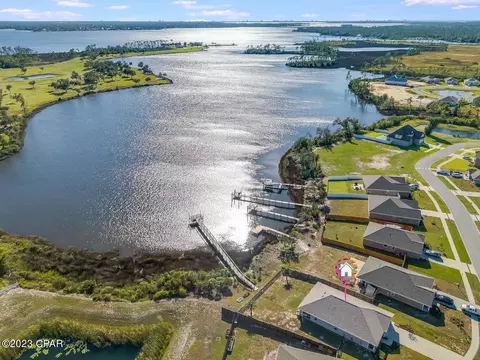 137 Spikes Cir, Southport, FL 32409