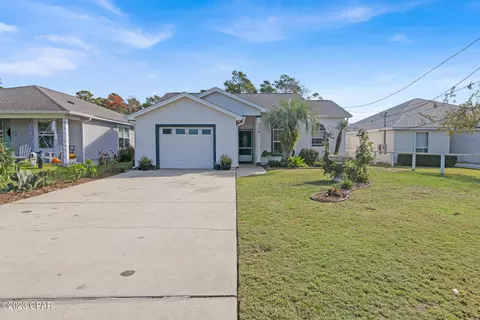 524 Lake Powell Dr, Panama City Beach, FL 32413