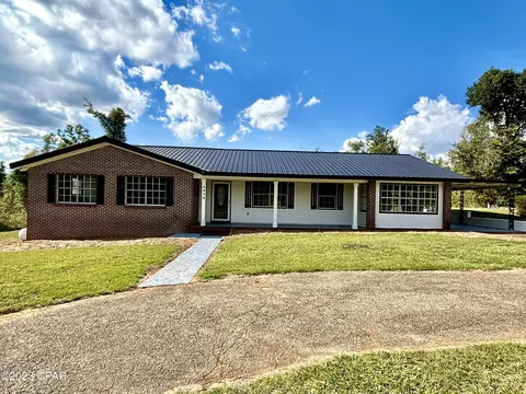 4916 Redwood Dr, Marianna, FL 32446