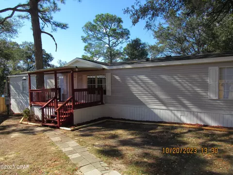 15153 Banks Dr, Southport, FL 32409
