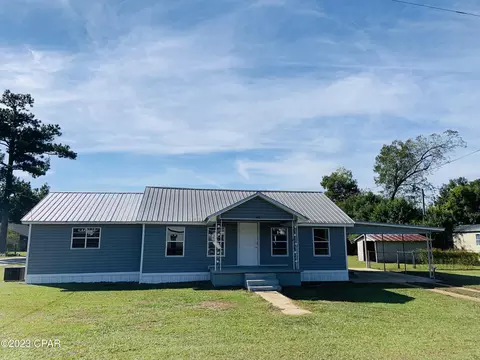 15533 NW Broad St, Altha, FL 32421