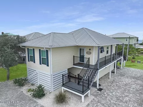 120 Cancun Dr, Port St Joe, FL 32456