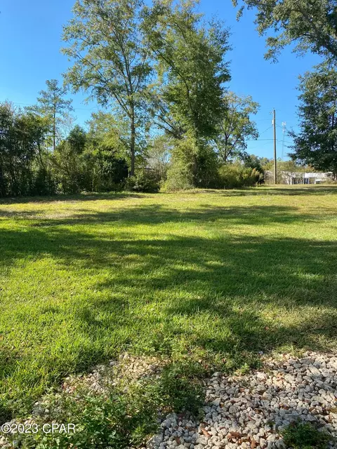 2783 Caledonia St, Marianna, FL 32448