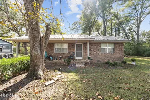 101 Raley Dr, Bonifay, FL 32425