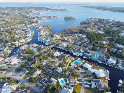 1310 Pompano Rd, Panama City Beach, FL 32408