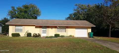 3879 Belmar Pl, Chipley, FL 32428