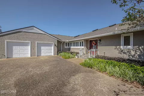 915 Cobia Dr, Panama City Beach, FL 32408