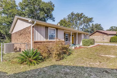 3103 Las Brisas Dr, Pensacola, FL 32526