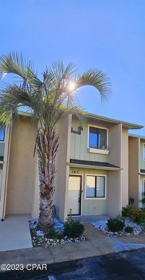 107 Cindy Ln, Panama City Beach, FL 32407