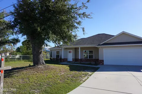 711 N 11th St, Panama City, FL 32404