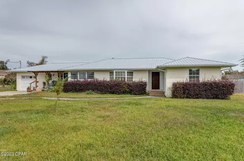 515 Carolina Ave, Lynn Haven, FL 32444