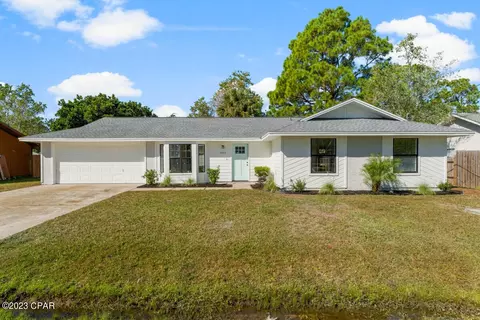 905 Pelican Pl, Panama City Beach, FL 32407