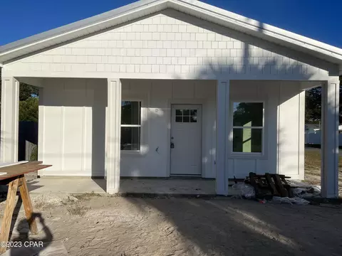 800 Redwood Ave, Panama City, FL 32401