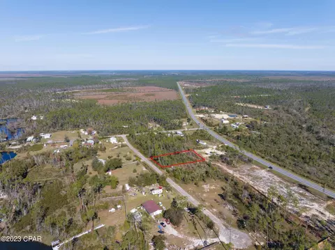 000 Fork Dr, Wewahitchka, FL 32465