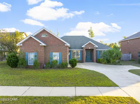 1525 Wateroak Dr, Lynn Haven, FL 32444