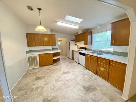 6499 Lovedale Rd, Bascom, FL 32423 photo 6