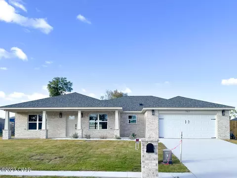 561 J H Crews Cir, Panama City, FL 32404
