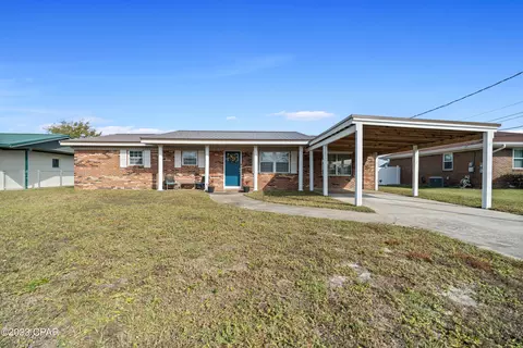5213 Collins Dr, Panama City, FL 32404