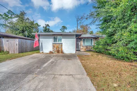 822 Bradford Cir, Lynn Haven, FL 32444