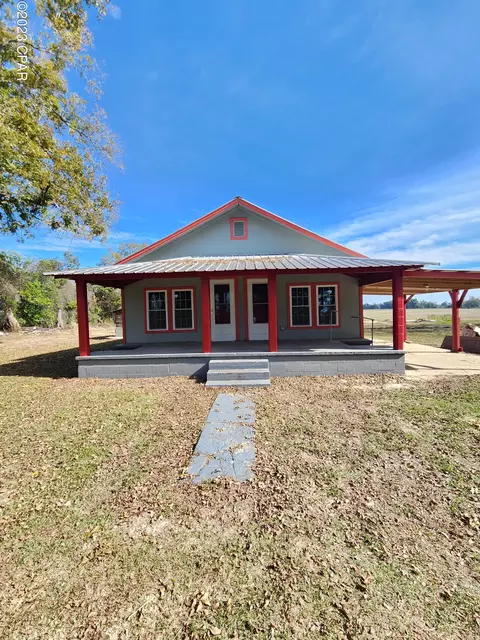 7009 Bateau Pond Rd, Grand Ridge, FL 32442