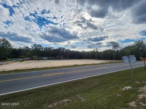908 Carol Ct, Chipley, FL 32428