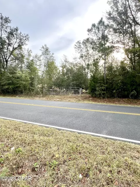 000 Sweet Pond Rd, Greenwood, FL 32443