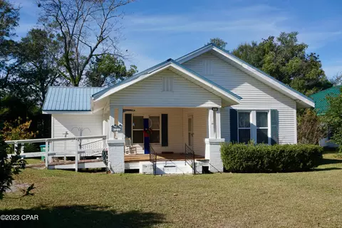 422 Main St, Chattahoochee, FL 32324