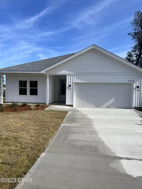 304 Lakeside Drive Dr, Panama City, FL 32404