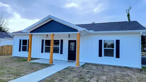 631 Maine Ave, Panama City, FL 32401
