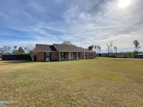 2912 Wildwood Cir, Marianna, FL 32448