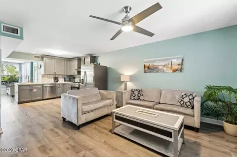 138 Robin Ln, Panama City Beach, FL 32407